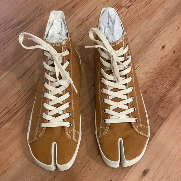 Margiela Tabi Sneakers - Picture 2 of 14